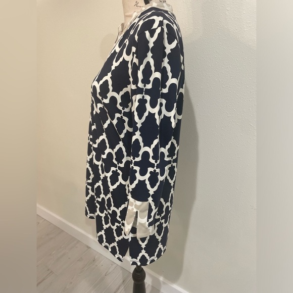 🍂 Charter Club navy 3/4 sleeve SZ medium EUC 🥰 - Picture 2 of 6